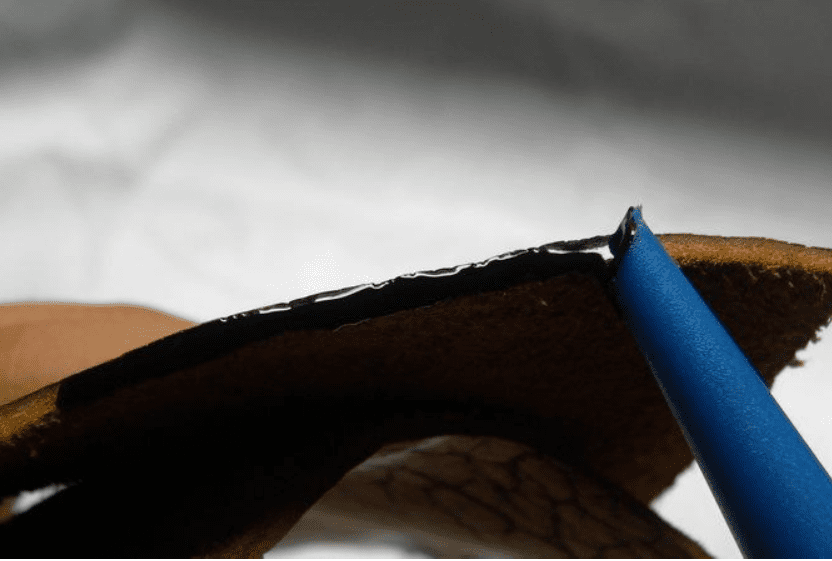 好的皮革边需要好的边油，皮边油消泡剂肯定少不了