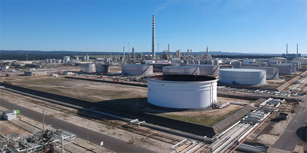 污水曝气池产生大量泡沫怎么办?污水处理消泡剂帮你轻松搞定