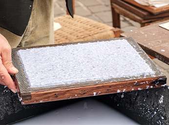 造纸消泡剂—有效消除纸张泡沫问题